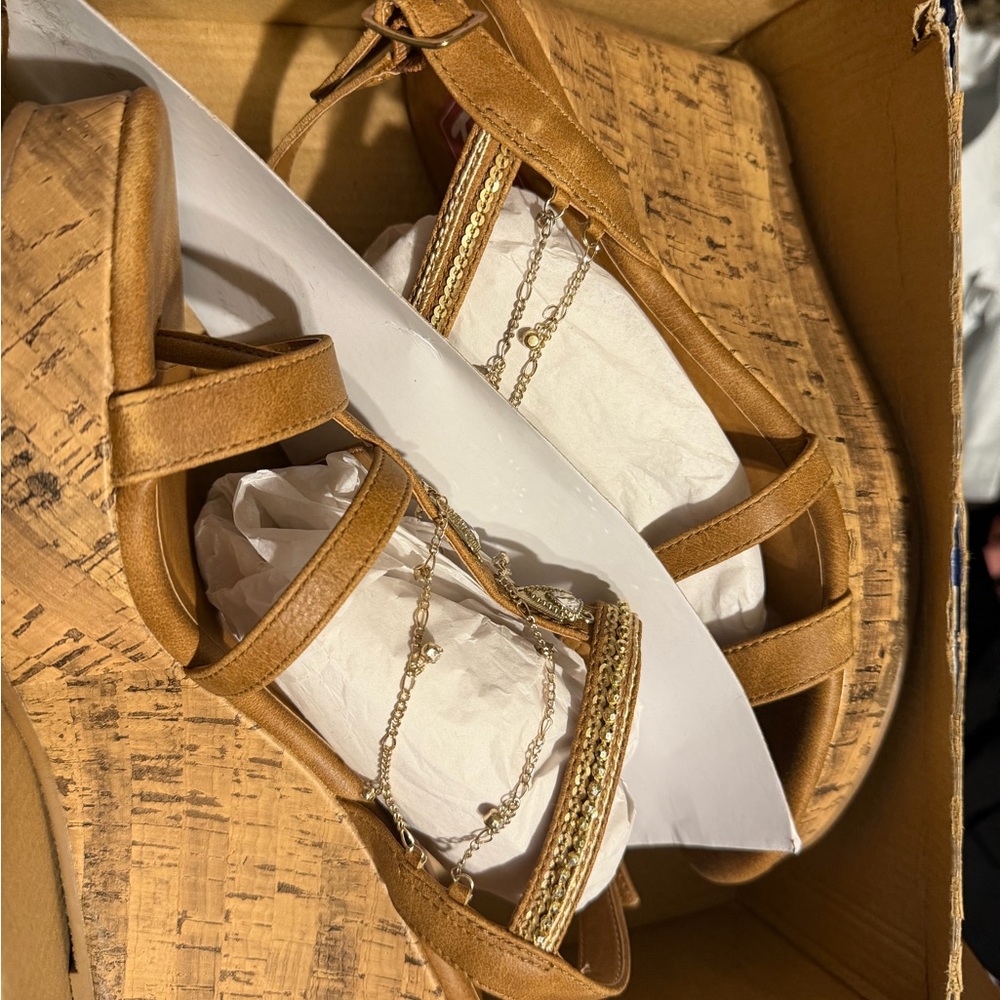 Elegant Tan Wedge Sandals